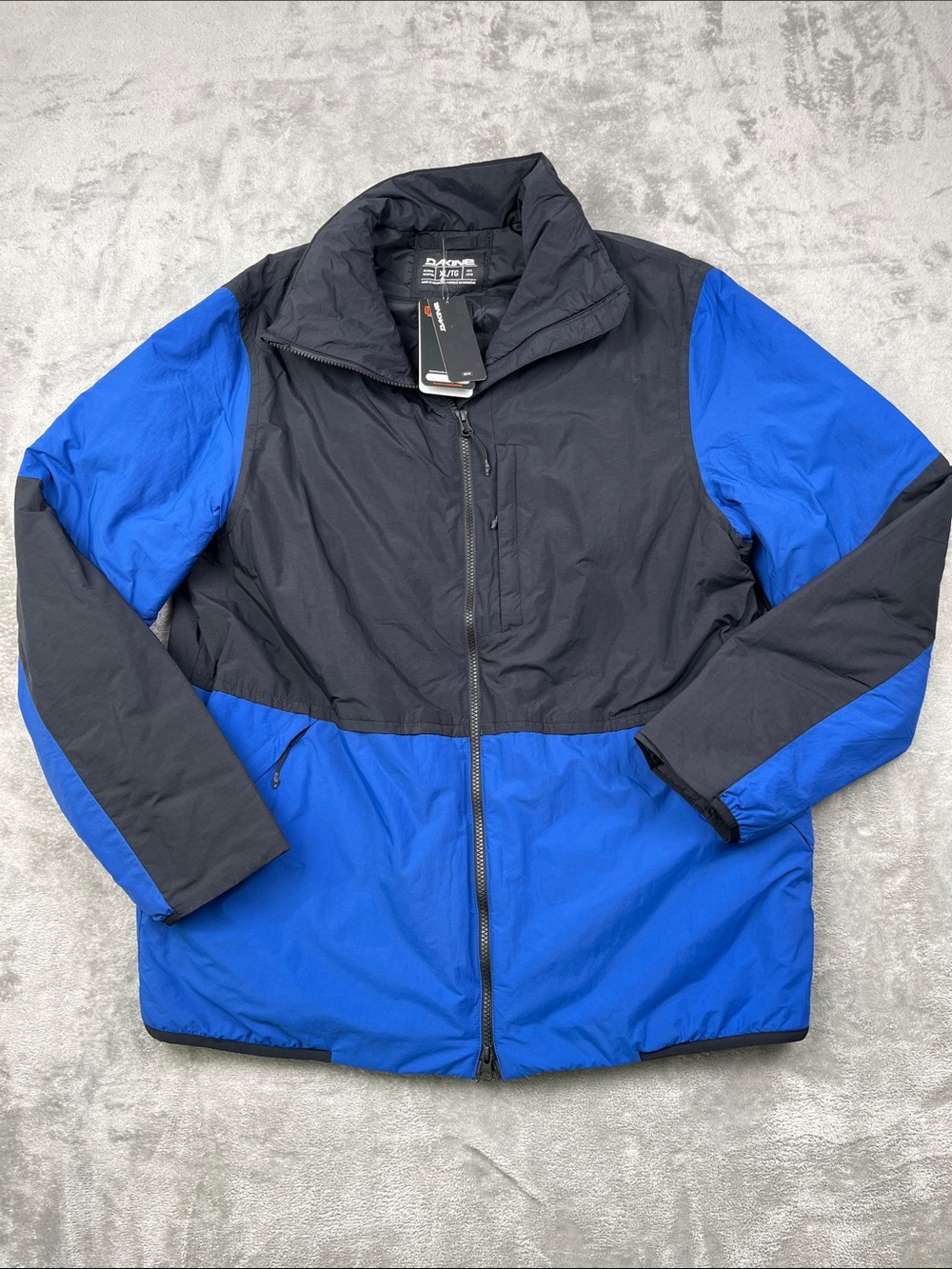 NEW Dakine XL Men’s Black & Royal Blue Colorblock Liberator Insulation Jacket